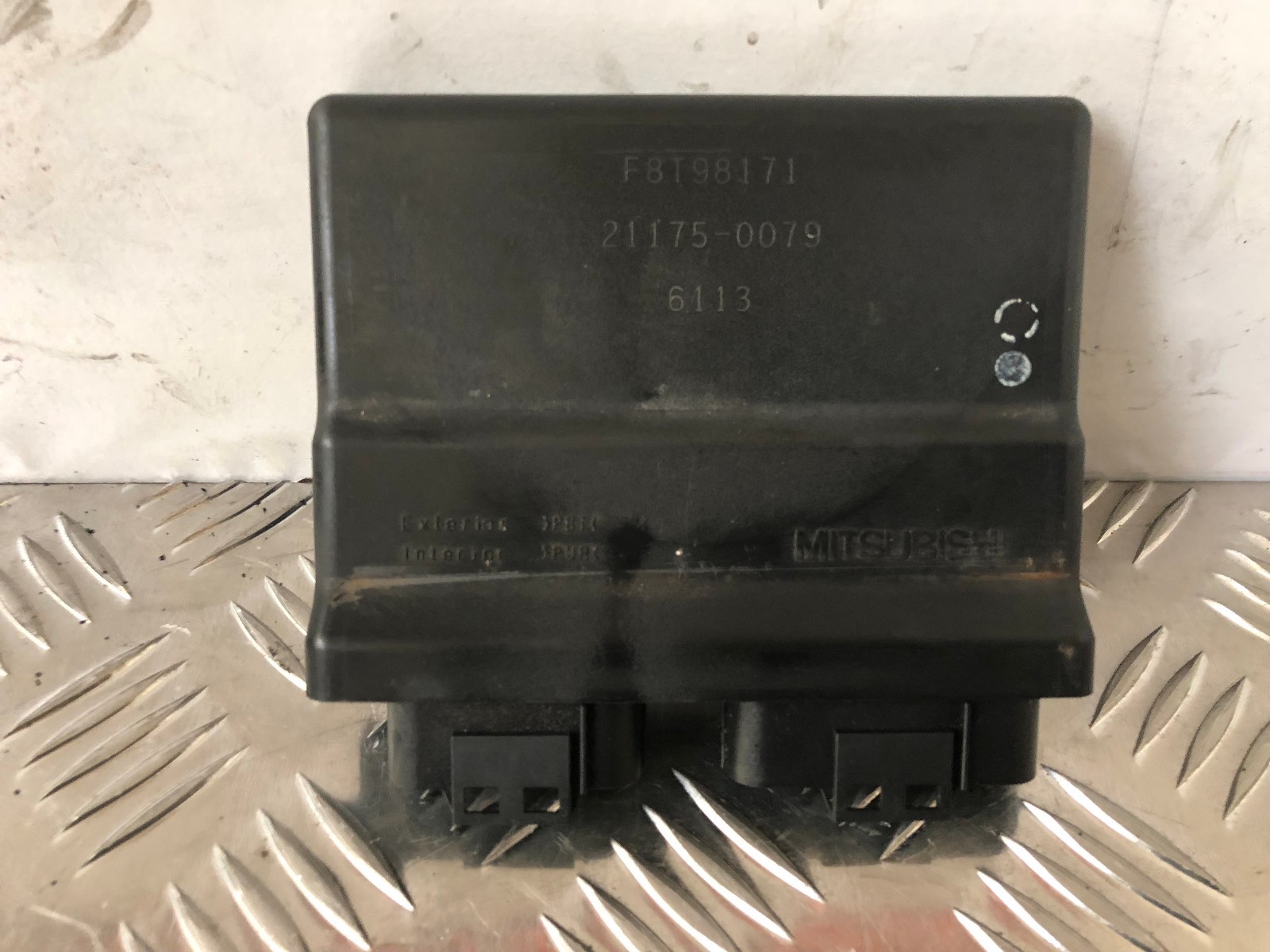 だい1216PC Oil Pressure Switch 8-98201472-0 For Isuzu 4BG1 4JG2 3LD1