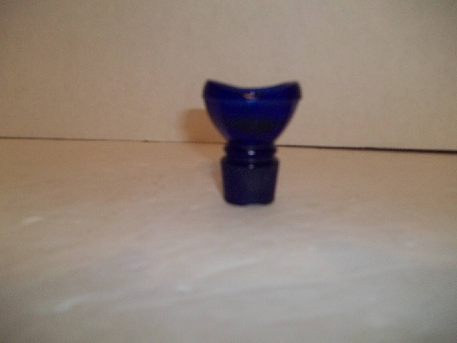 Vintage Bottle Top Eye Wash Cup Cobalt Blue Ribbed Glass Stopper Apothecary
