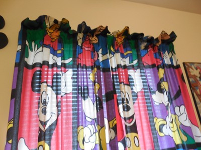 DISNEY FULL SIZE  COMFORTER SHEET SET 2 CURTAIN PANELS UC