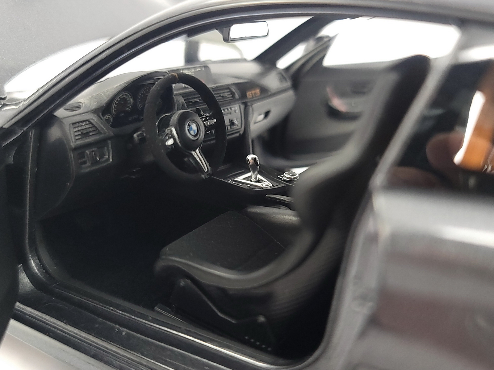 ミニカー 1/18 BMW M4 GTS F82 /minichamps Minichamps 1:18 scale BMW M4 GTS(F82) 2016 - Grey Metallic