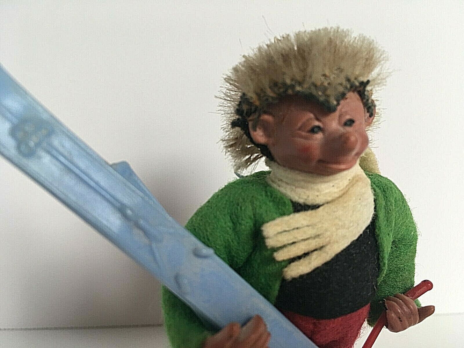 PETER FIGUREN HEDGEHOG FIGURE AUSTRIAN TOY DOLL FIGURINE~Skiing accident