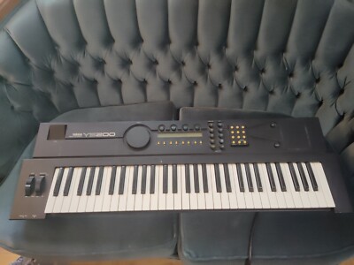 Yamaha YS200 - Digital synthesizer