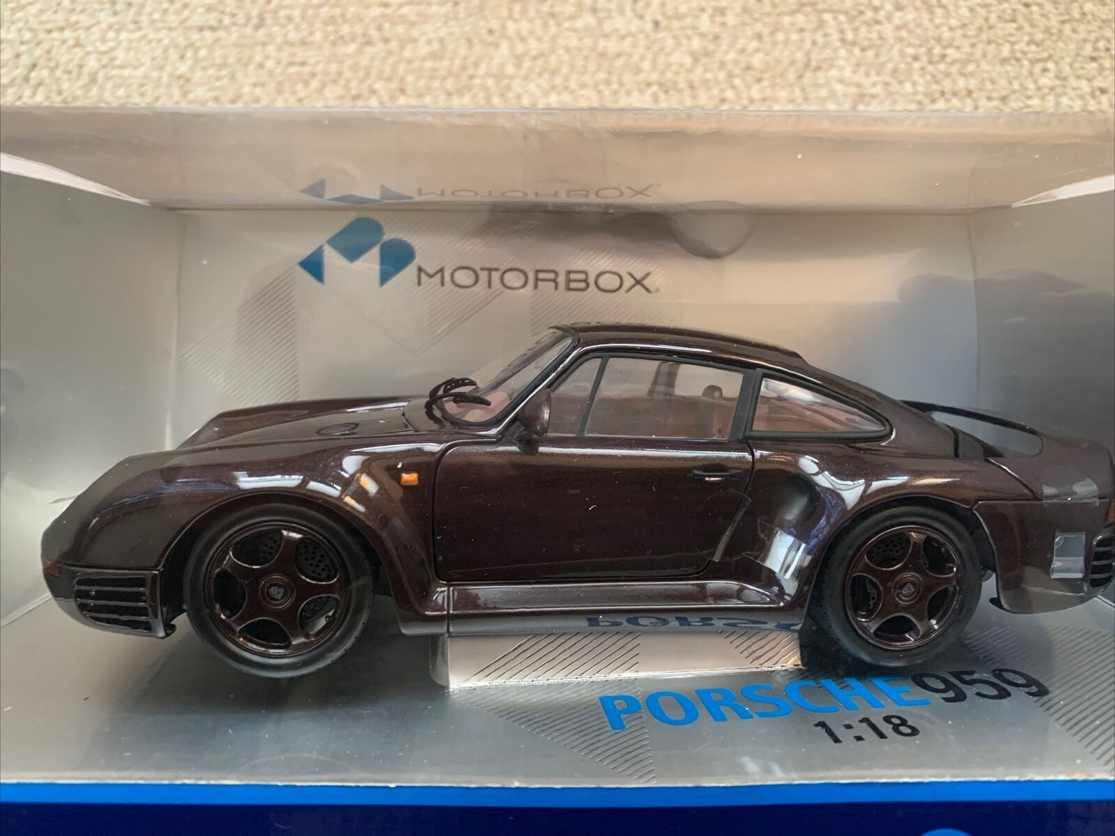 京商　モーターボックス　ポルシェ959 1/18 未開封 レア品PORSCHEポルシェ959モーターボックス京商 1/18未展示品