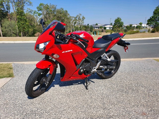 Honda cbr 300r