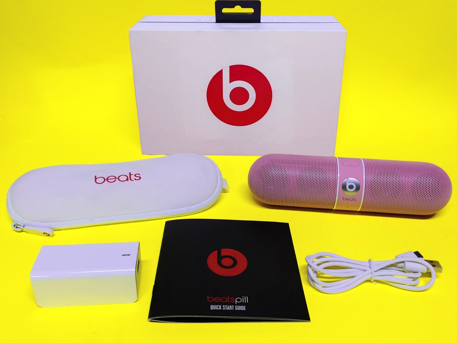 Beats Pill + ホワイト　本体、箱、付属品有り Beats Pill + ホワイト 本体、箱、付属品有り Beats Pill +