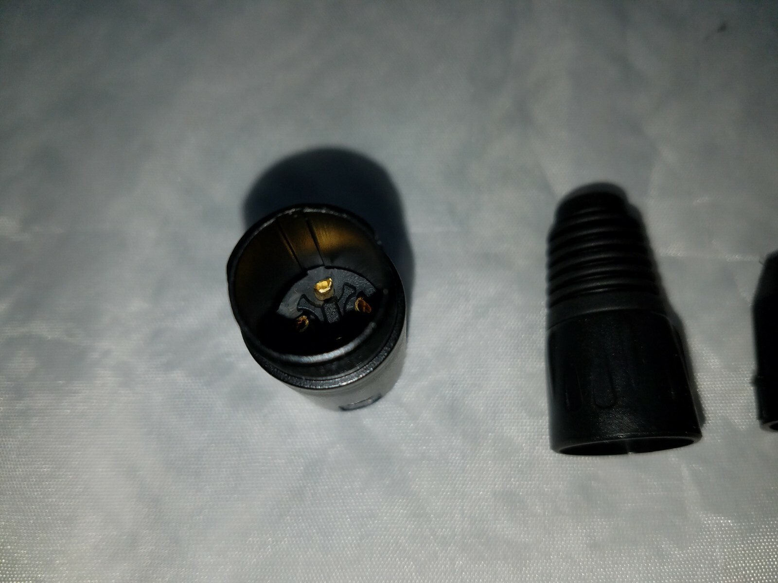 (4 LOT) POMONA 6851 3 PIN Male XLR PLUG, CABLE MIC CONNECTOR BLACK GOLD CONTACTS
