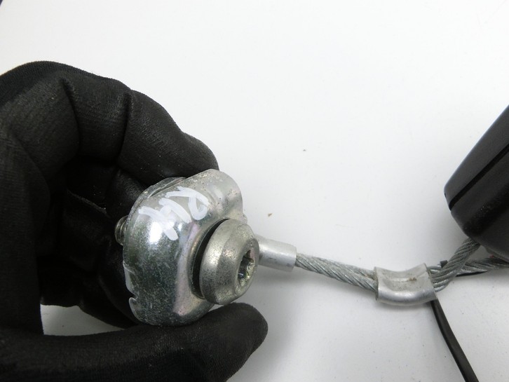BMW F11 525d 10-14 Kombi Gurtschloss Rechts Hinten BMW F11 525d 10-14 04.04.2013 724827407 34074555H B120112Z gebraucht Vorschau 3