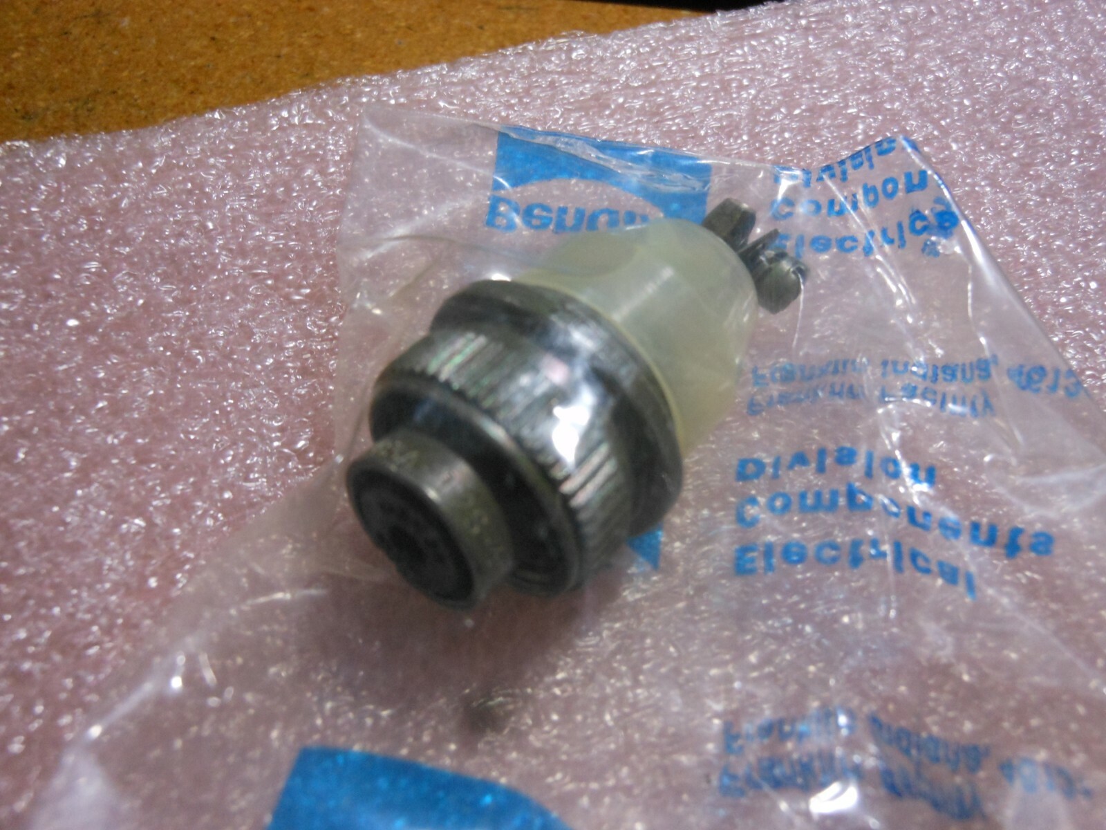 BENDIX CONNECTOR PART # MS25183A-12S-4S  NSN:  5935-00-557-1772