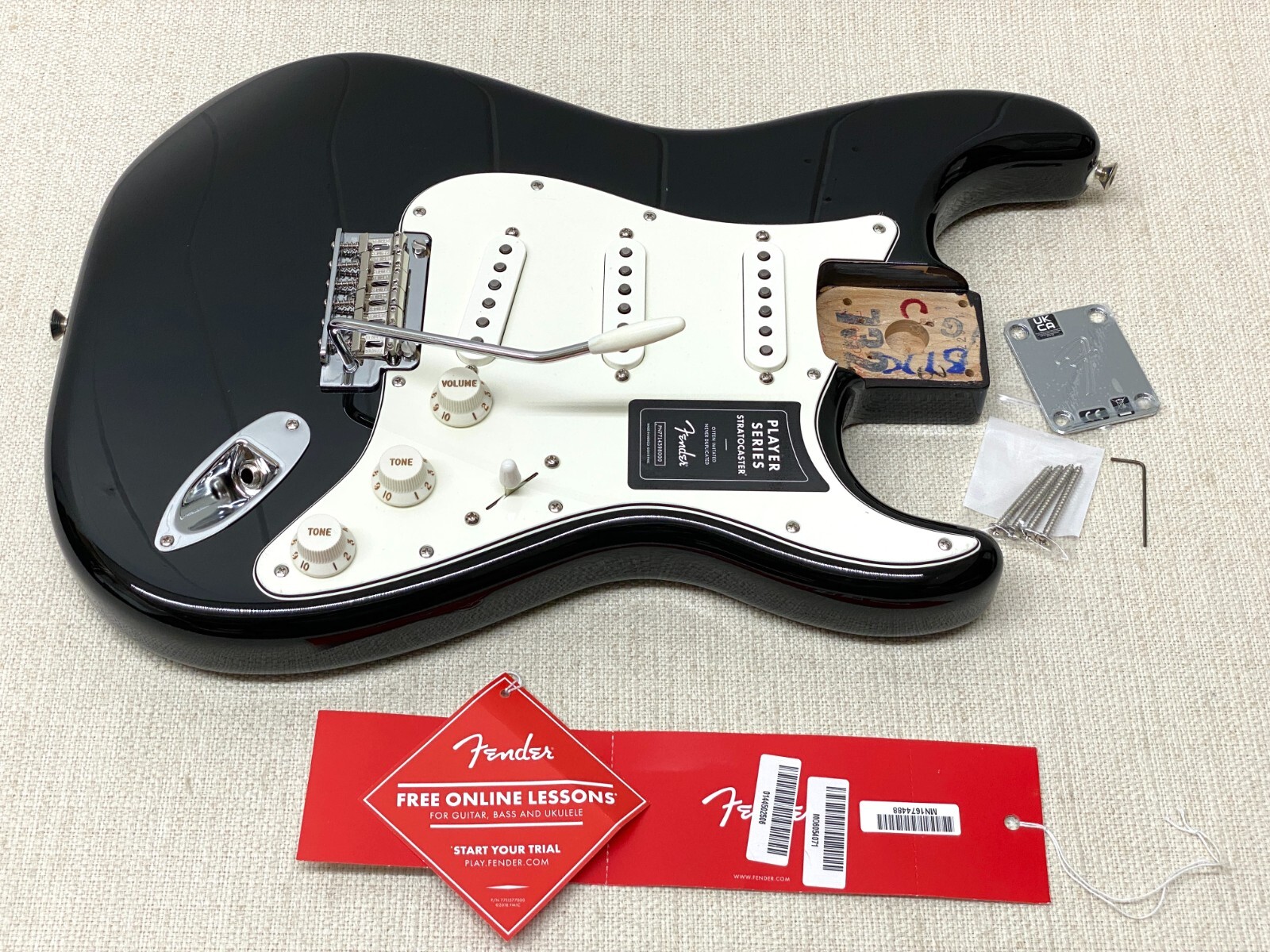 Fenderストラトブラック ボディ Deluxe Series Stratocaster® Alder Body, Black – Fender
