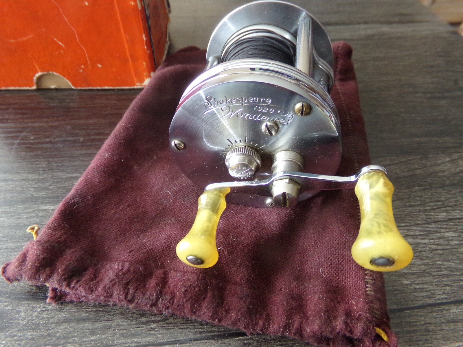 Vintage Shakespeare #1920 Wondereel Fishing reel EC in box