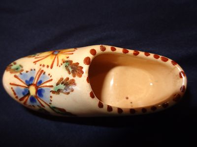 SMALL TAN & FLORAL COLLECTIBLE DUTCH SHOE **ESTATE SALE**