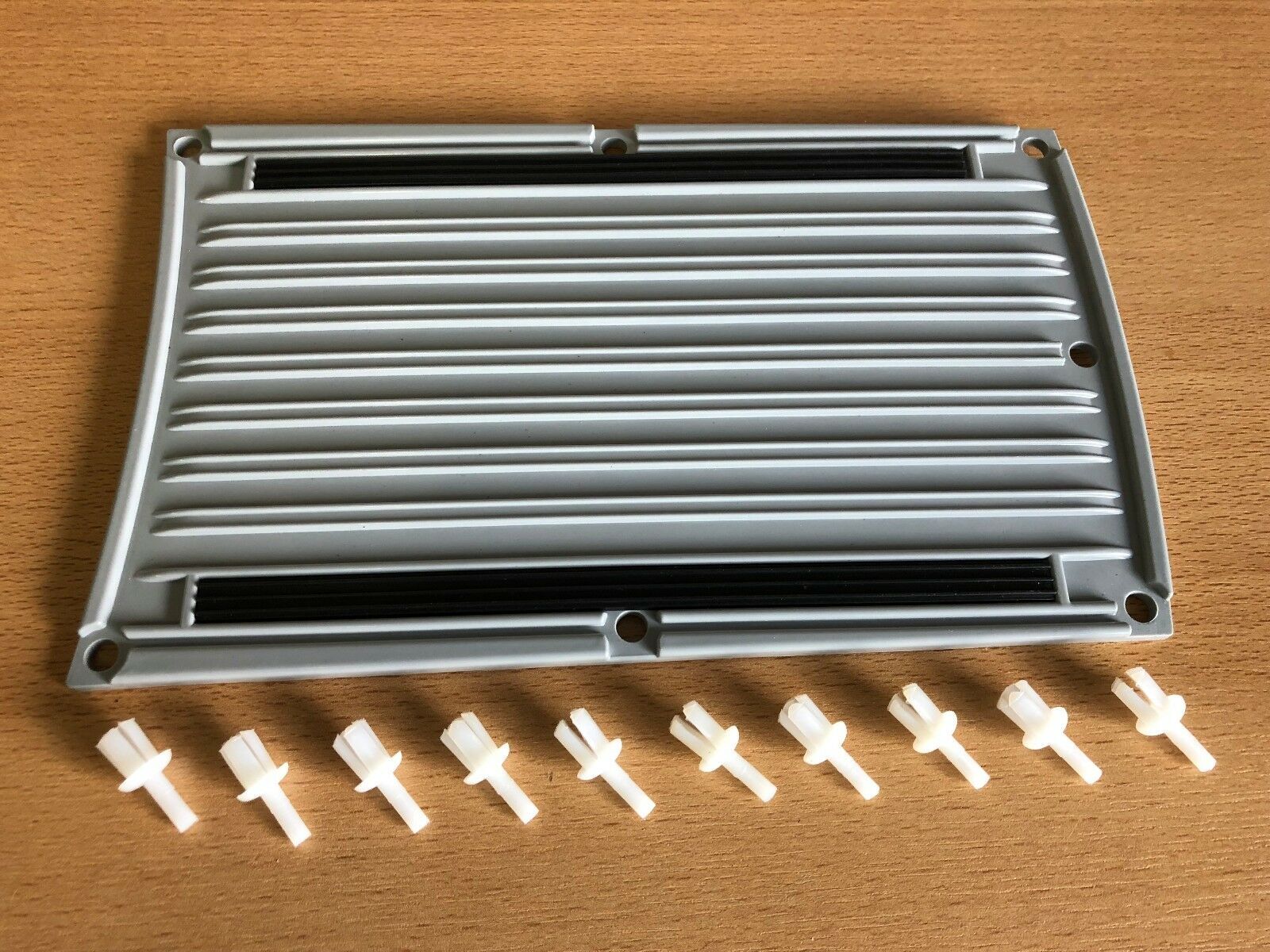 Gepäckträger-Heckmatte Grau Für Zündapp R 50 Roller – Typ 561, Passgenau & Neu