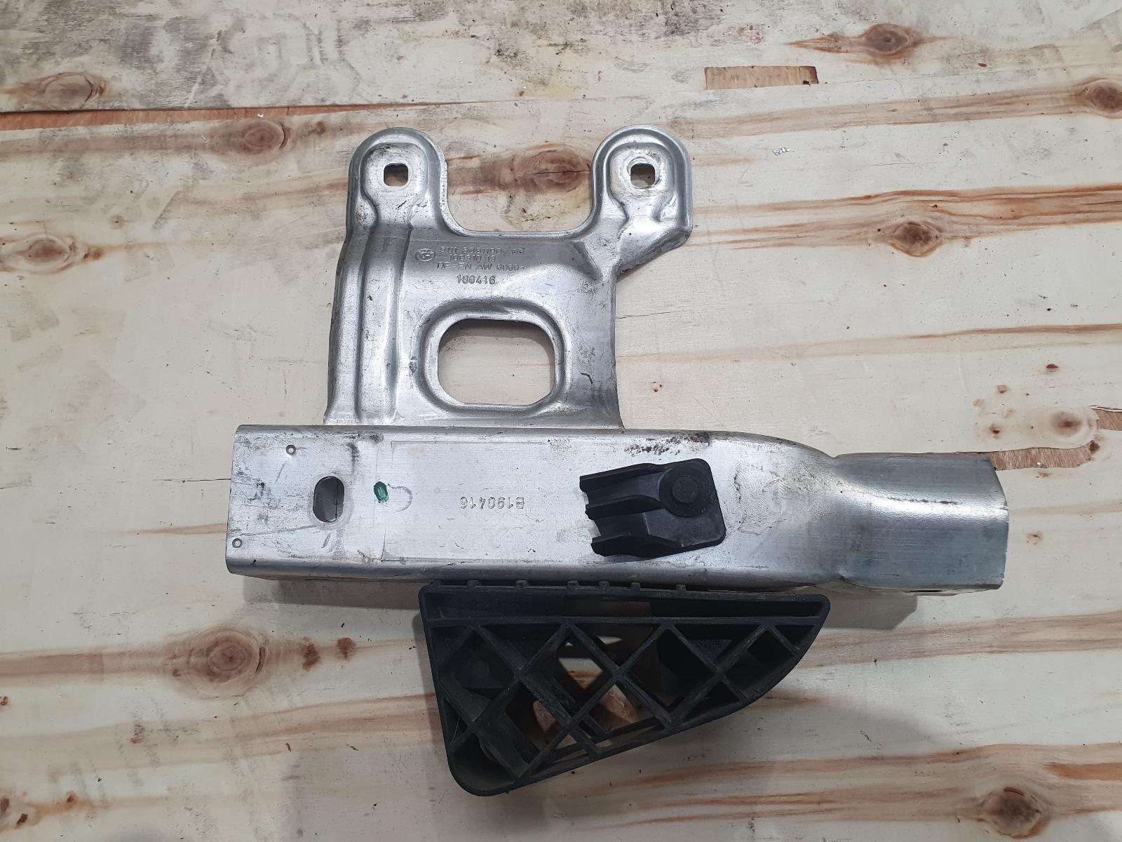 2016 Bmw 4 Series RF FRONT REINFORCEMENT LOWER BRACKET F32/F33/F36 09/13-12/20 image 3