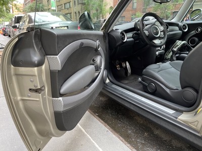 image 4 of interior