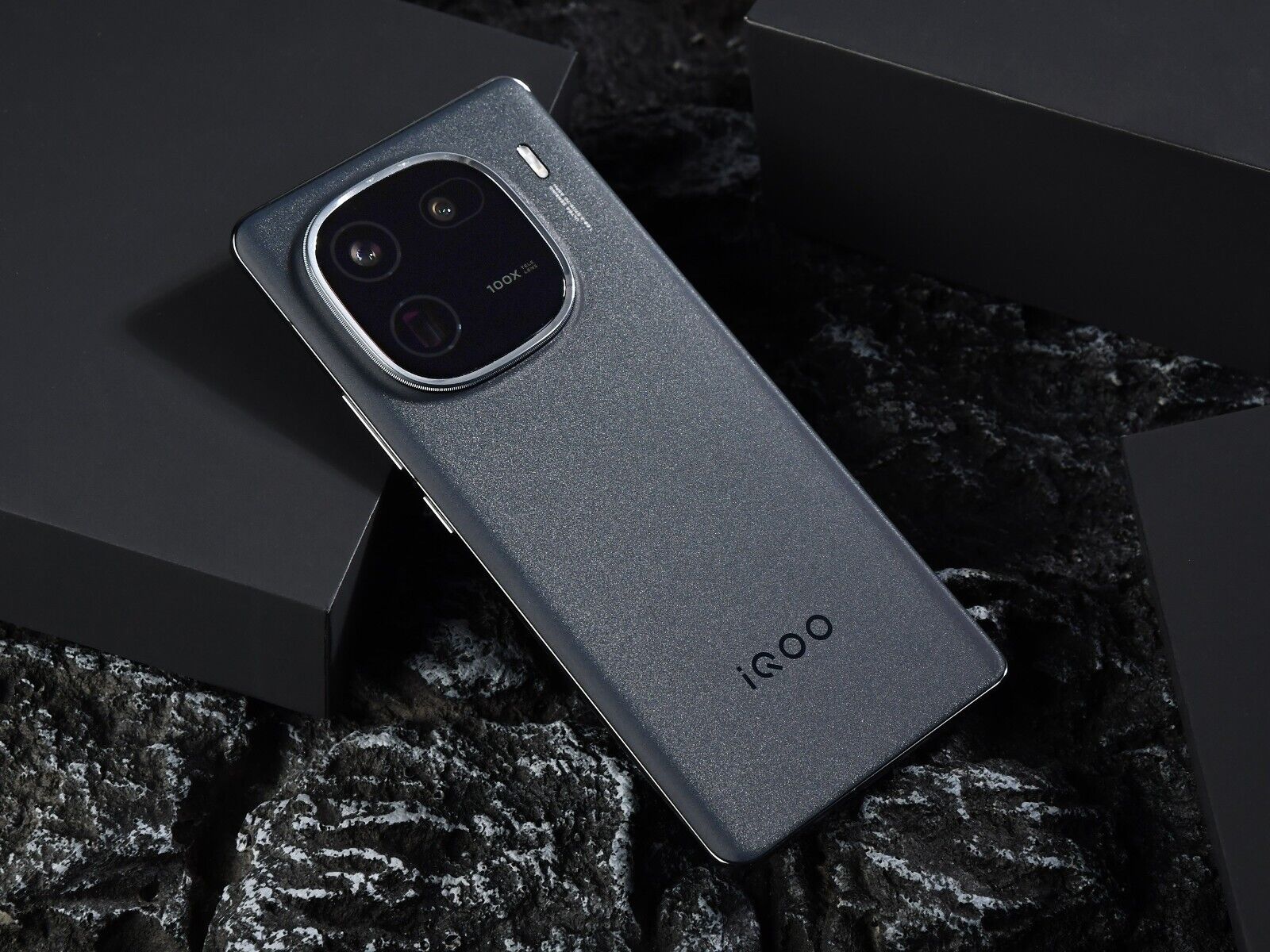 Vivo iQOO 12 Pro 5G! Snapdragon 8 Gen 3, 16GB+512GB/1TB Dual Vivo iQOO 12 Pro 5G! Snapdragon 8 Gen 3, 16GB+512GB/1TB Dual