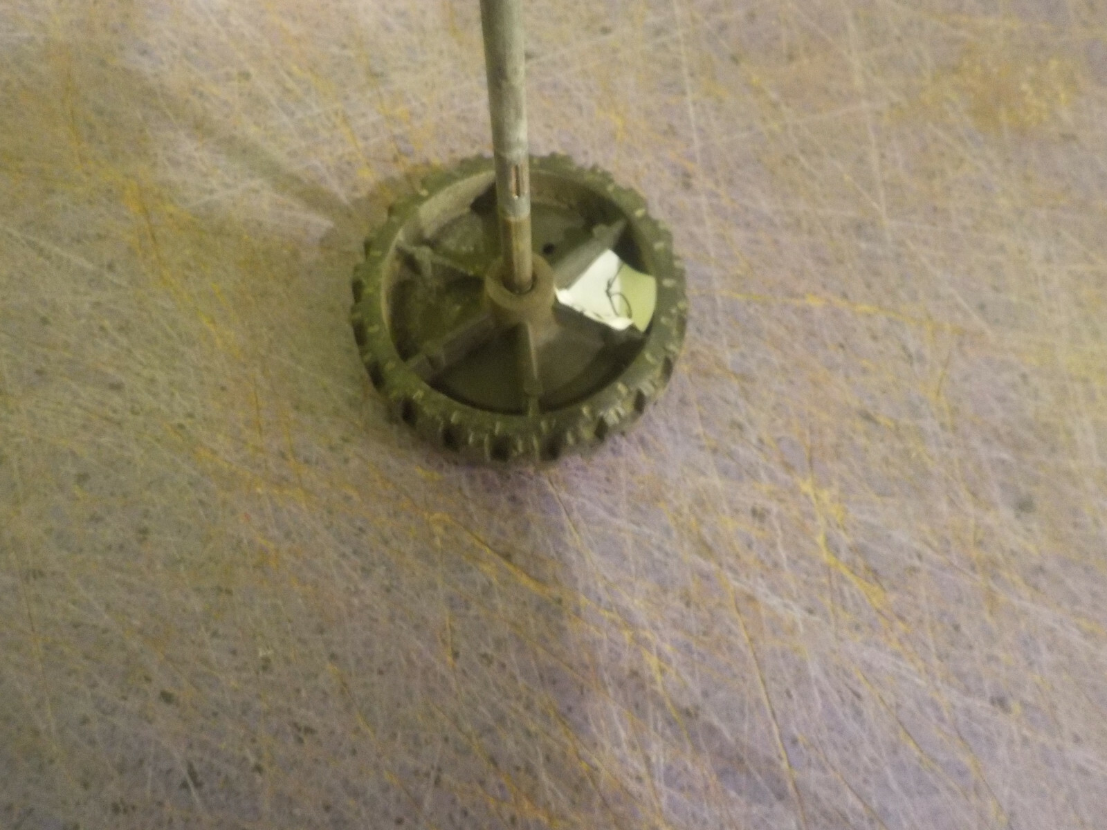 structo truck 2 tires 2 wheelwall 2 hub-cap 1 axle 10.00x20 for parts