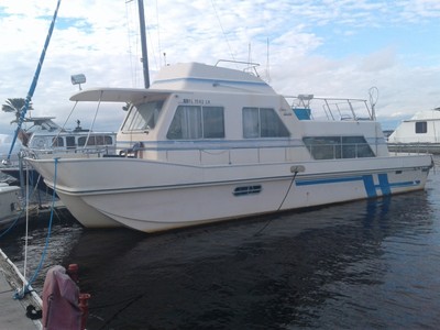 Liveaboard Holiday Mansion 38 foot yacht