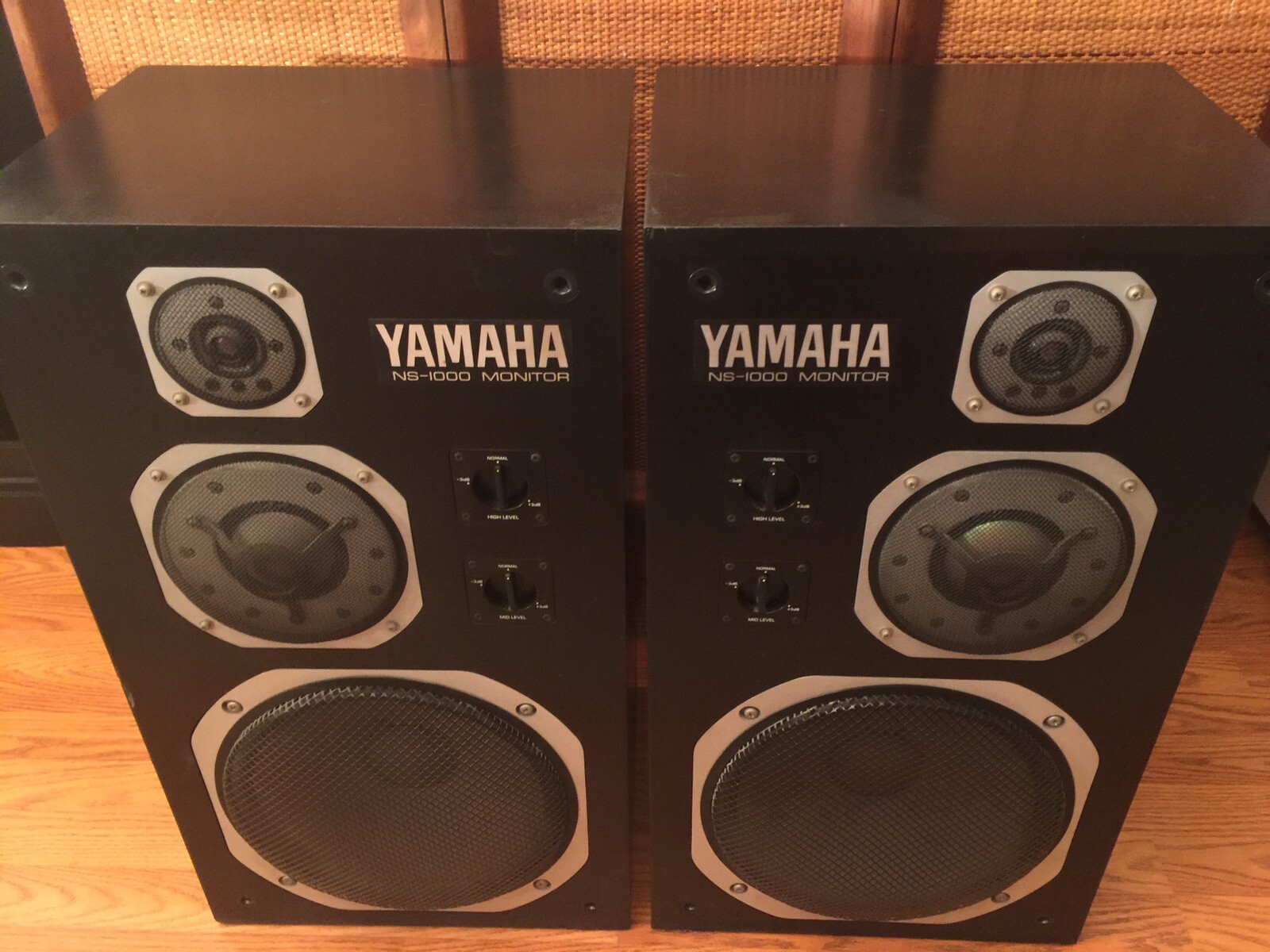 Vintage  -Yamaha NS 1000 M Speakers -  Good Condition  !