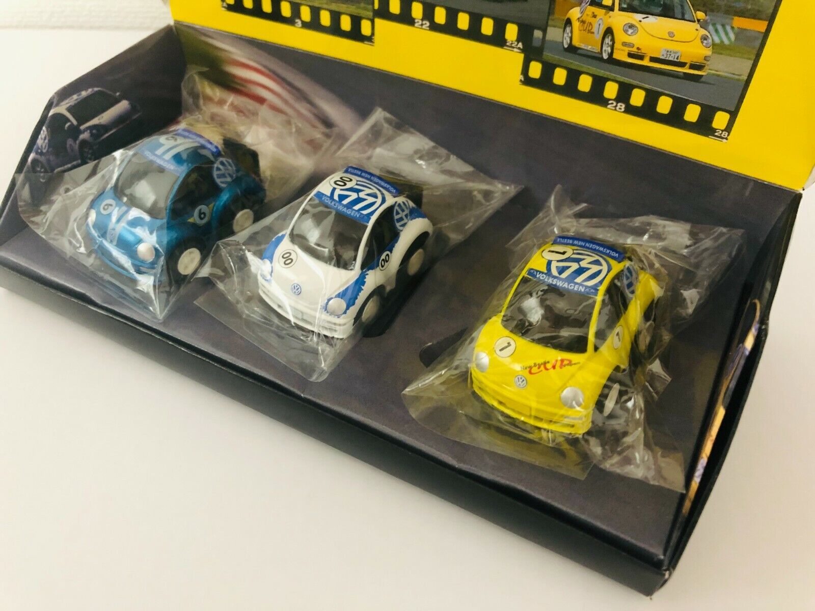Choro Q VOLKSWAGEN New Beetle Cup Japan 2000 V.T.A 2590/5500 Choro Q VOLKSWAGEN New Beetle Cup Japan 2000 V.T.A 2590/5500
