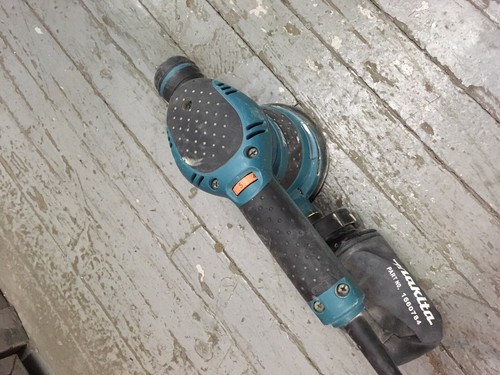 MAKITA 5