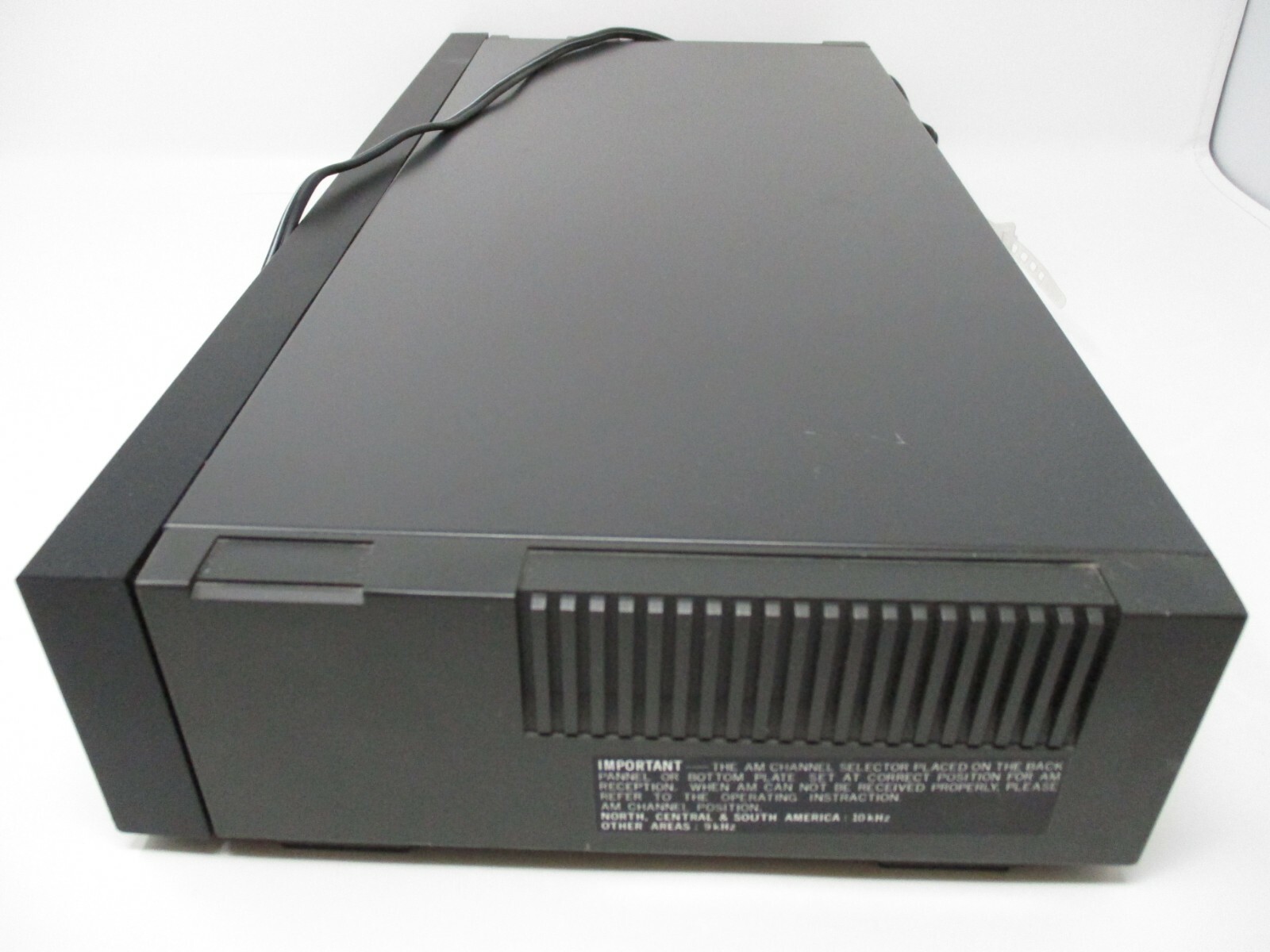 Sanui Quartz PLL Synthesizer Tuner T-1110