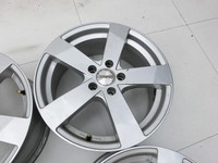 Volvo XC60 156 13-17 4 x Felgen Aluminiumfelge 17 Zoll 5X108 Volvo XC60 156 13-17 23.11.2016 KBA49291 gebraucht Vorschau 4