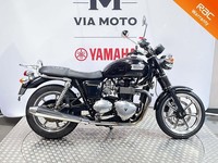 TRIUMPH BONNEVILLE 865 - 2011 - 1900 miles
