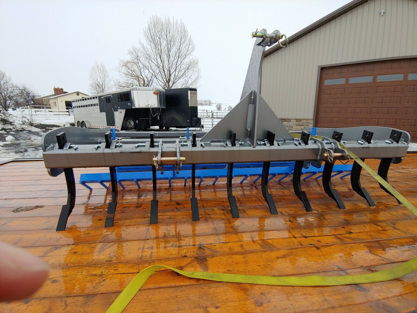 Arena Drag - 84 inch - New - Silver Vein / Blue - RF Groomers