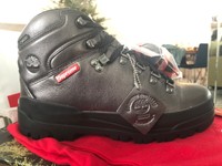 supreme world hiker