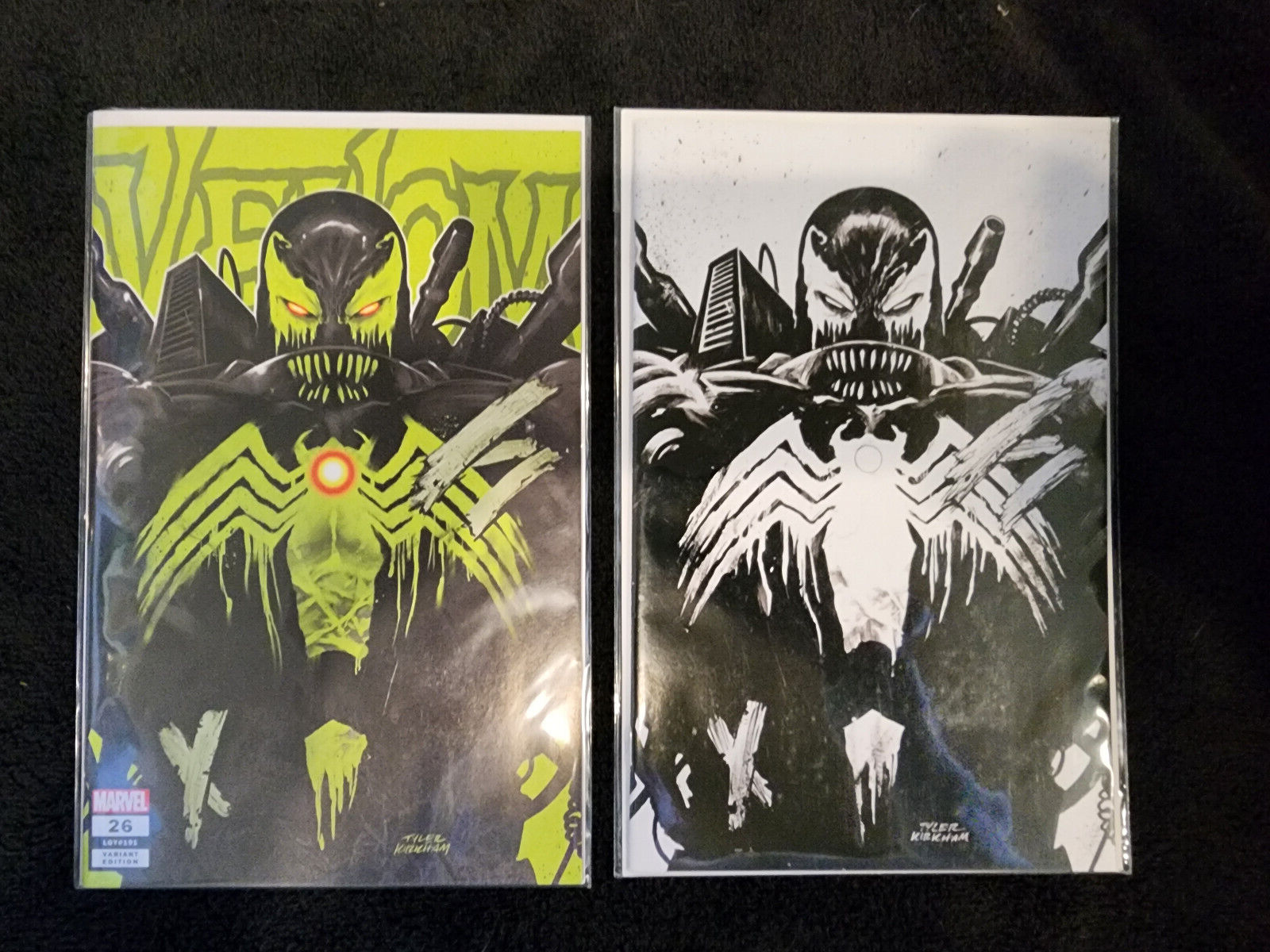 Venom #26 Kirkham Variant Trade & Virgin Set of 2 (MCU-2023