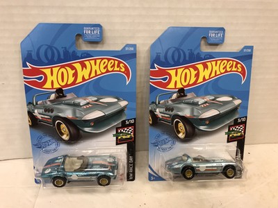 PAIR (2) HOT WHEELS 2020 CORVETTES GRAND SPORT ROADSTERS SUPER TREASURE HUNT NEW