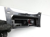 Audi A3 8P QU 10-12 Aschenbecher Ascher mit Zigarettenanzünder Audi A3 8P QU 10-12 31.01.2011 gebraucht Vorschau 2