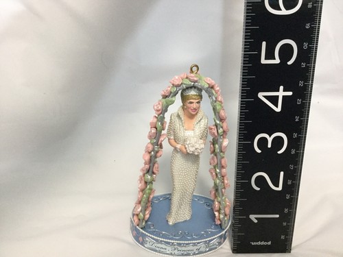 Carlton Cards Diana Princess of Wales Ornament Figure 1998 Heirloom