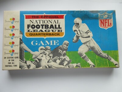 The Official National Football League Quarterback Game complete w/pieces 