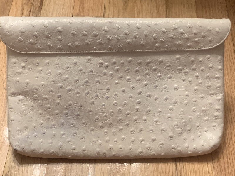 An Original by Caprice White Pebbled Leather Vintage Purse Clutch Handbag