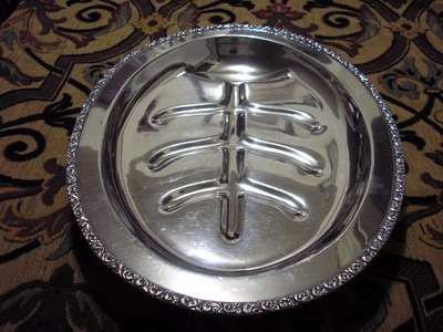 Ornate Middletown Silver Company Silverplate Platter Turkey Meat Carving Tray