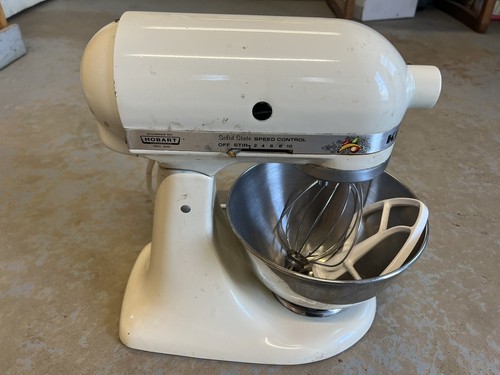 When your 1950s Kitchenaid K4-B stand mixer has never had a grease