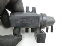 BMW F10 528i 10-13 2,0 180KW Magnetventil 1 BMW F10 528i 10-13 07.10.2011 7626351 11747626351 7584628... Vorschau 2