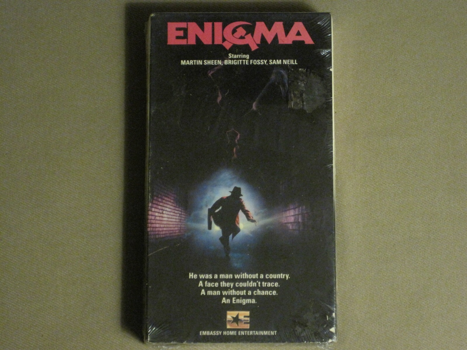 ENIGMA (1982) VHS JEANNOT SZWARC MARTIN SHEEN SAM NEILL