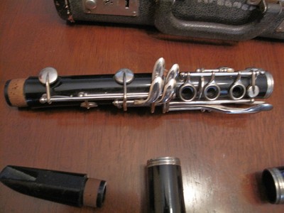 Vtg BUNDY Bb CLARINET Resonite USA Selmer Co with Hard Case