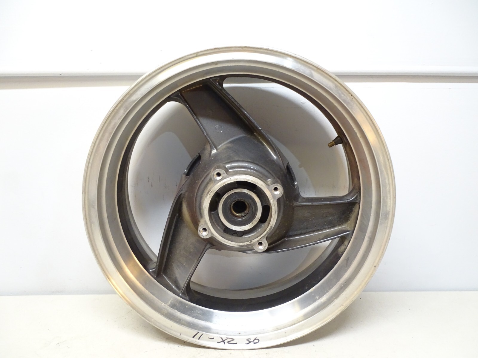 1995 Kawasaki Ninja ZX11 Rear Wheel Rim | eBay