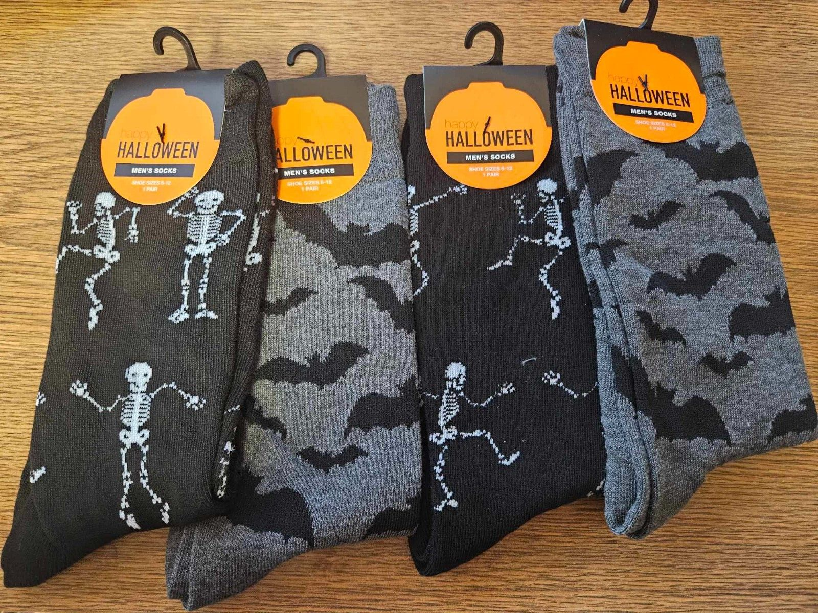 Crew Half Calf Skeleton In Black & Bats In Grey 4 Pack
