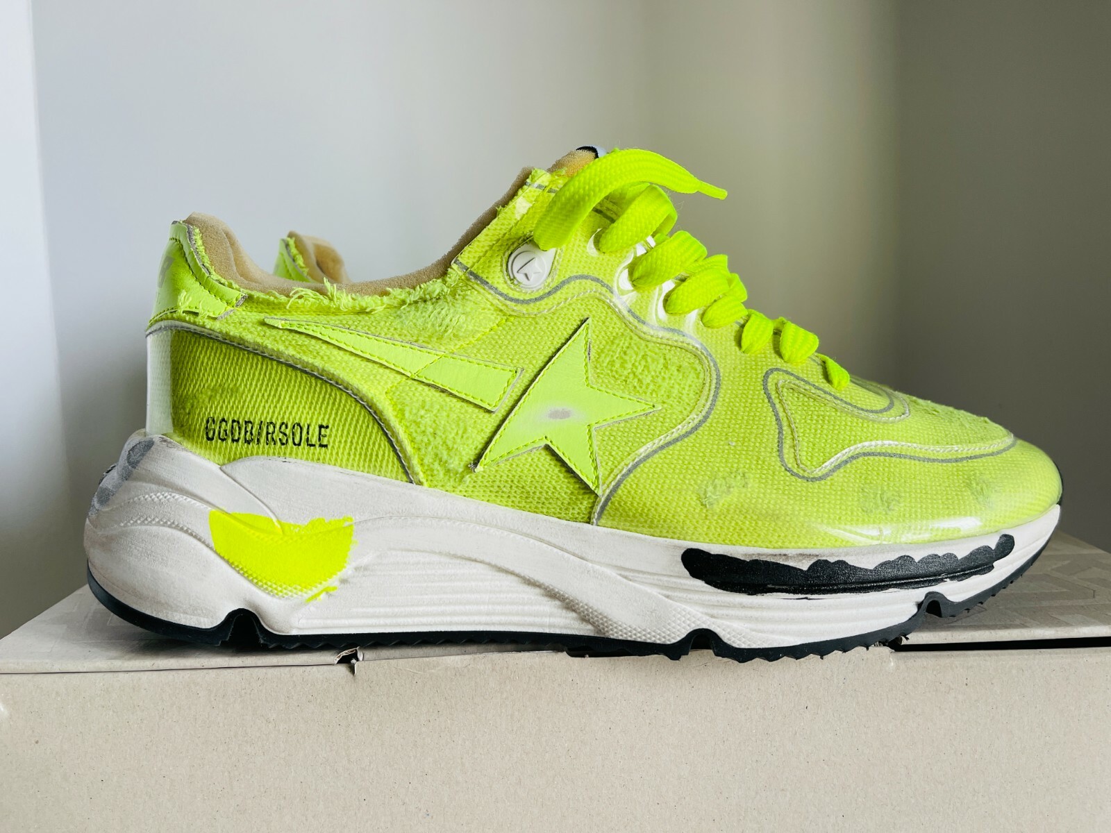 yellow sneaker ミュール e438a1e8-ac07-4165-8fc9-