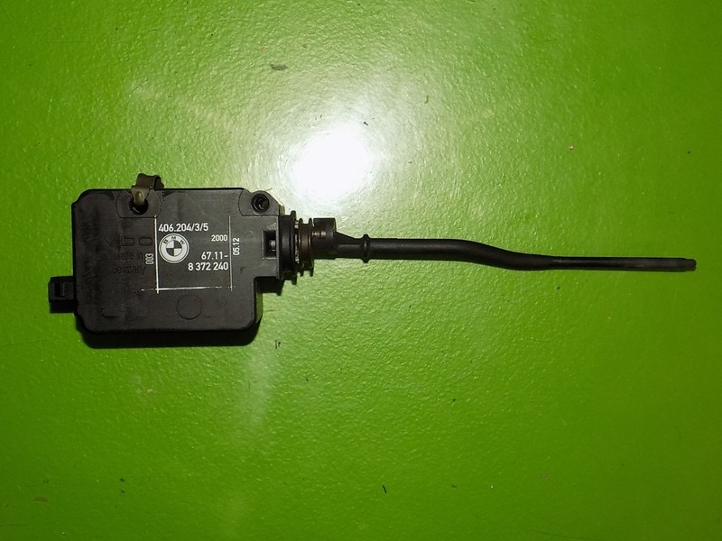 01-05 BMW 325i OEM 8372240 fuel door opener actuator motor control