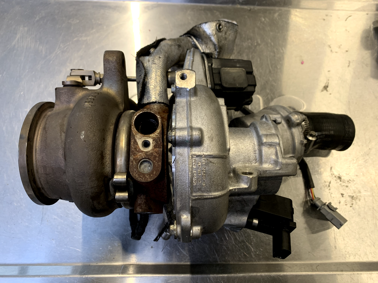 ウンドゥ Genuine Toyota Tundra / Sequoia TRD Off-Road CV Axle Boot