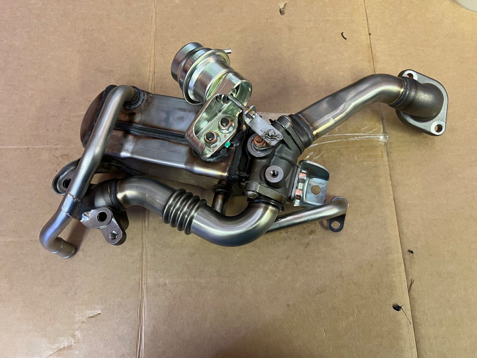 roje  Mercedes W177 OM608 Diesel EGR Cooler Engine Exhaust Cooler