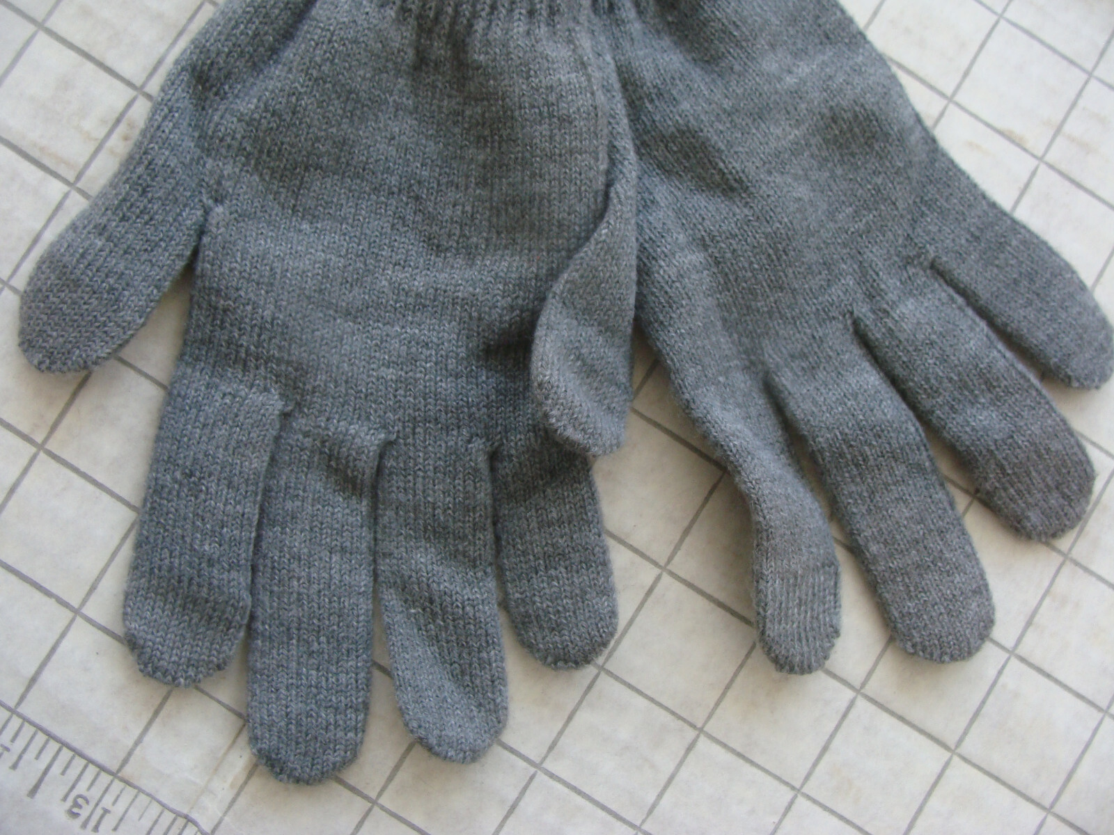 Smartwool HAT & GLOVES Plum Nordic Fair Isle 100% Merino Liner Gloves Beanie EUC