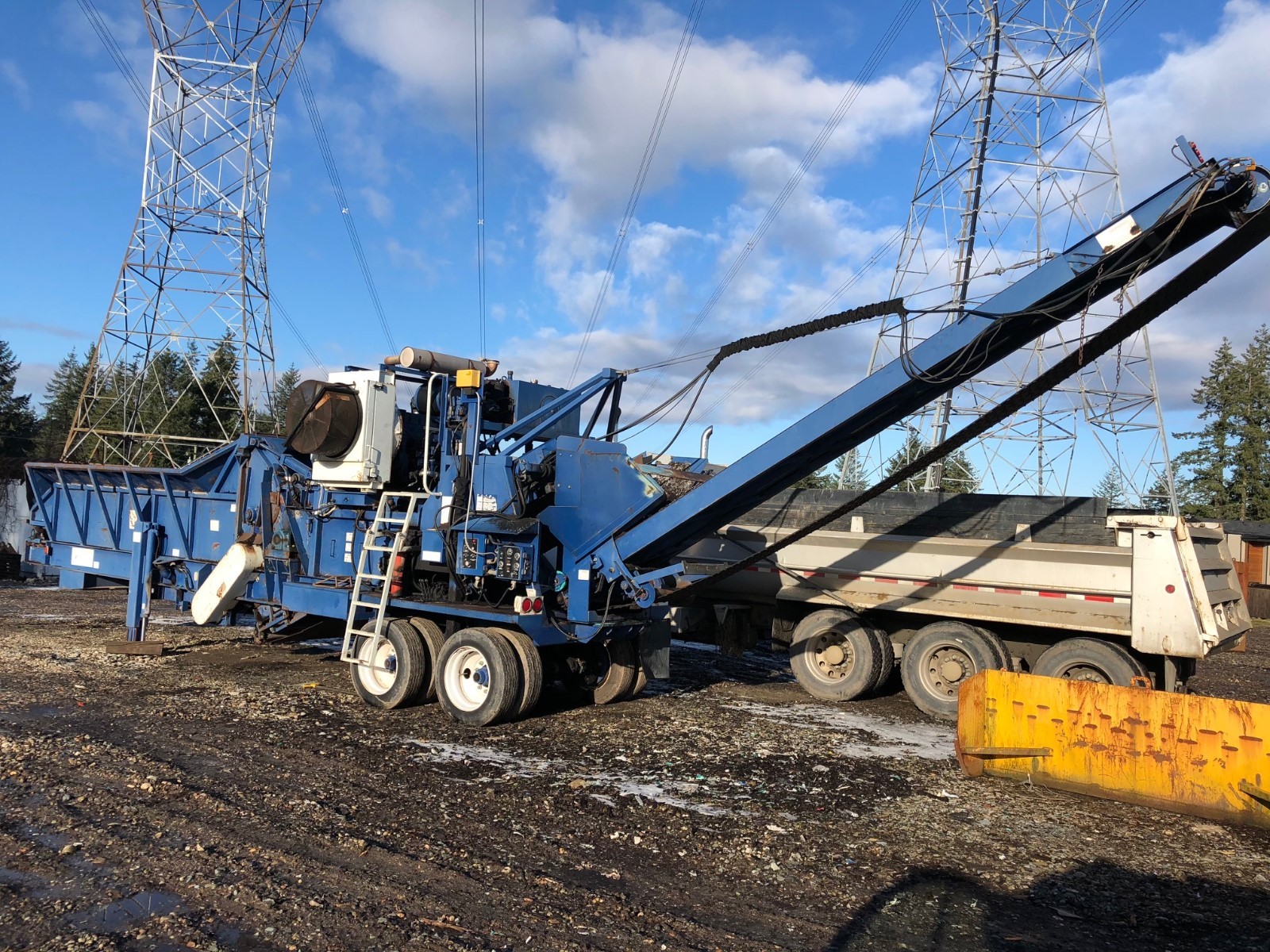 Horizontal Grinder by Peterson HC 2400-A