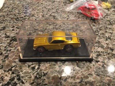 1:64 1998 HW ‘68 PLYMOUTH KING KUDA LIMITED EDITION REDLINE Diecast
