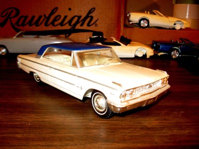 1963 Ford Galaxie 500 2-door HT 1/25 scale AMT friction promo model (200)-4